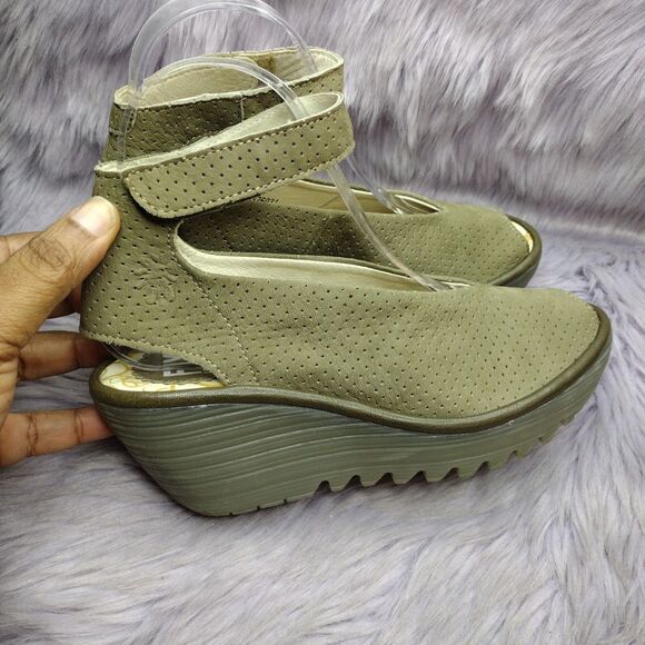 Fly London Leather Yala Wedge Peep Toe Perforated Sandals EU 37 US 6/6.5 Green - Picture 7 of 10